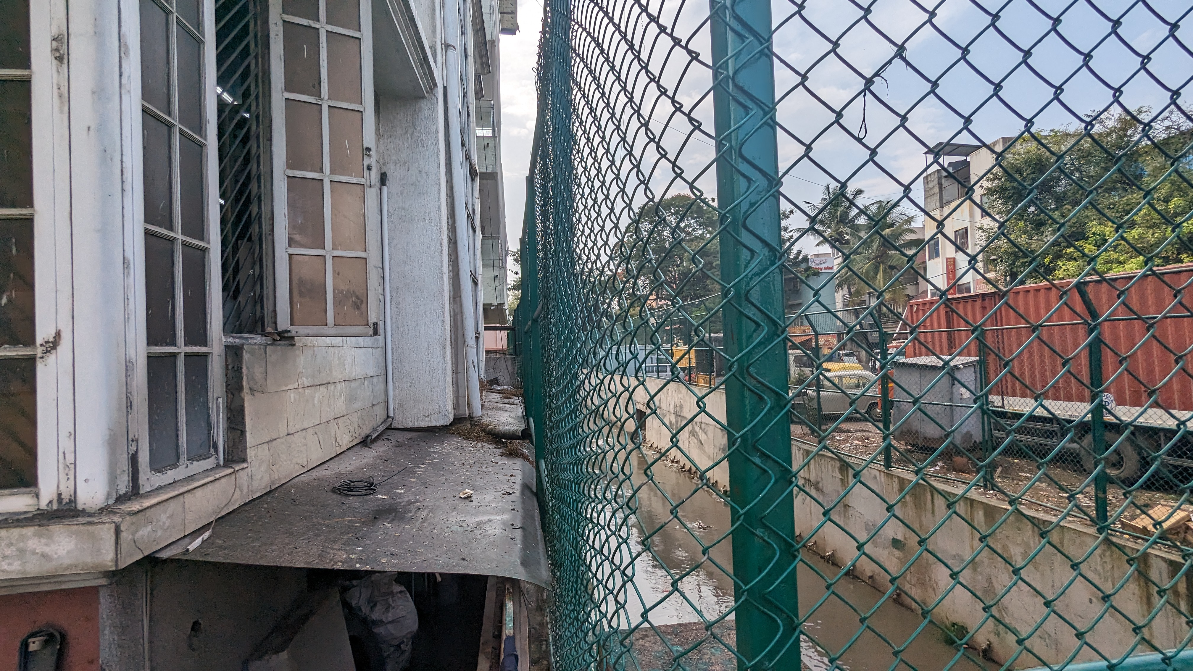 A building very close to the kaluve