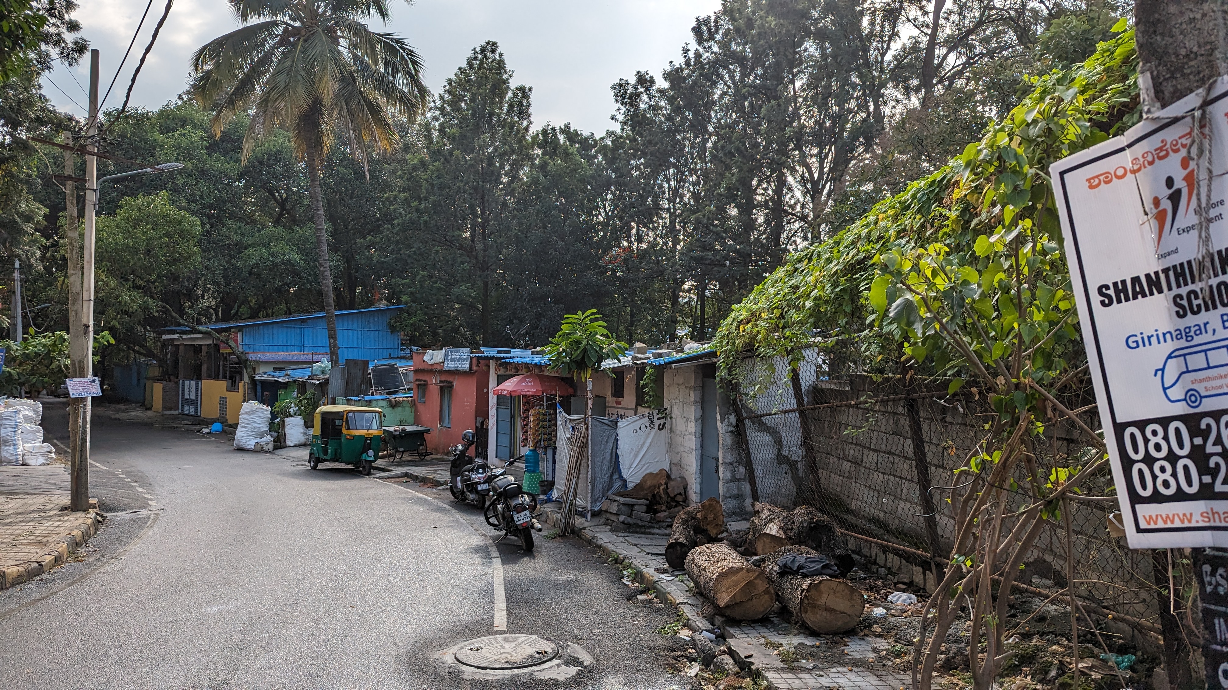 Temporary establishments near a kaluve